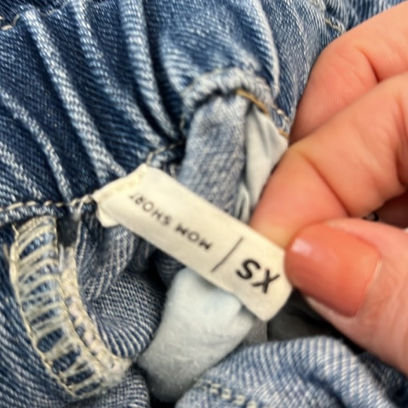 Pacing Mom Shorts - Picture 3 of 3